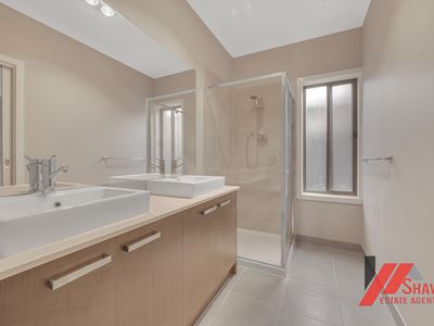 18 Manning Circuit, Tarneit