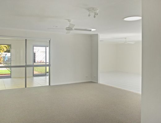 Spacious living in Tewantin image 8