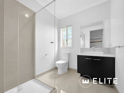 19 Kensington Square, Drouin