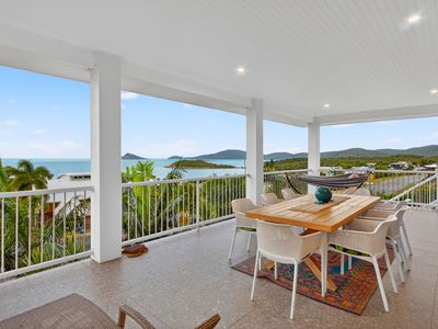 8 Blackcurrant Drive, Hideaway Bay