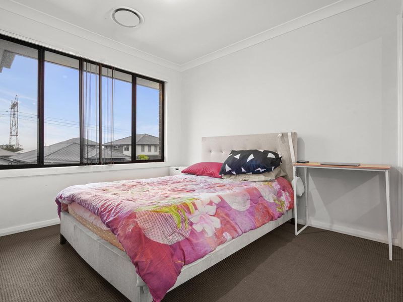 5B Narooma Street, Gregory Hills