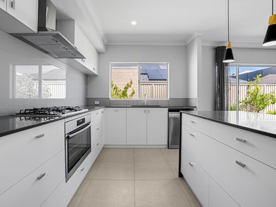 18 Camrose Pkwy, Baldivis