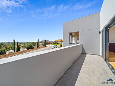 10 Tindal Avenue, Yangebup