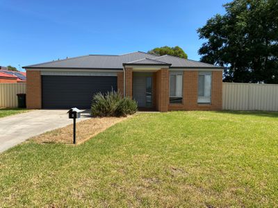 1 Little Road, Griffith