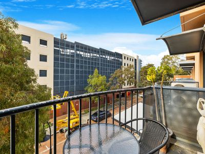 9 / 11 Regal Place, East Perth