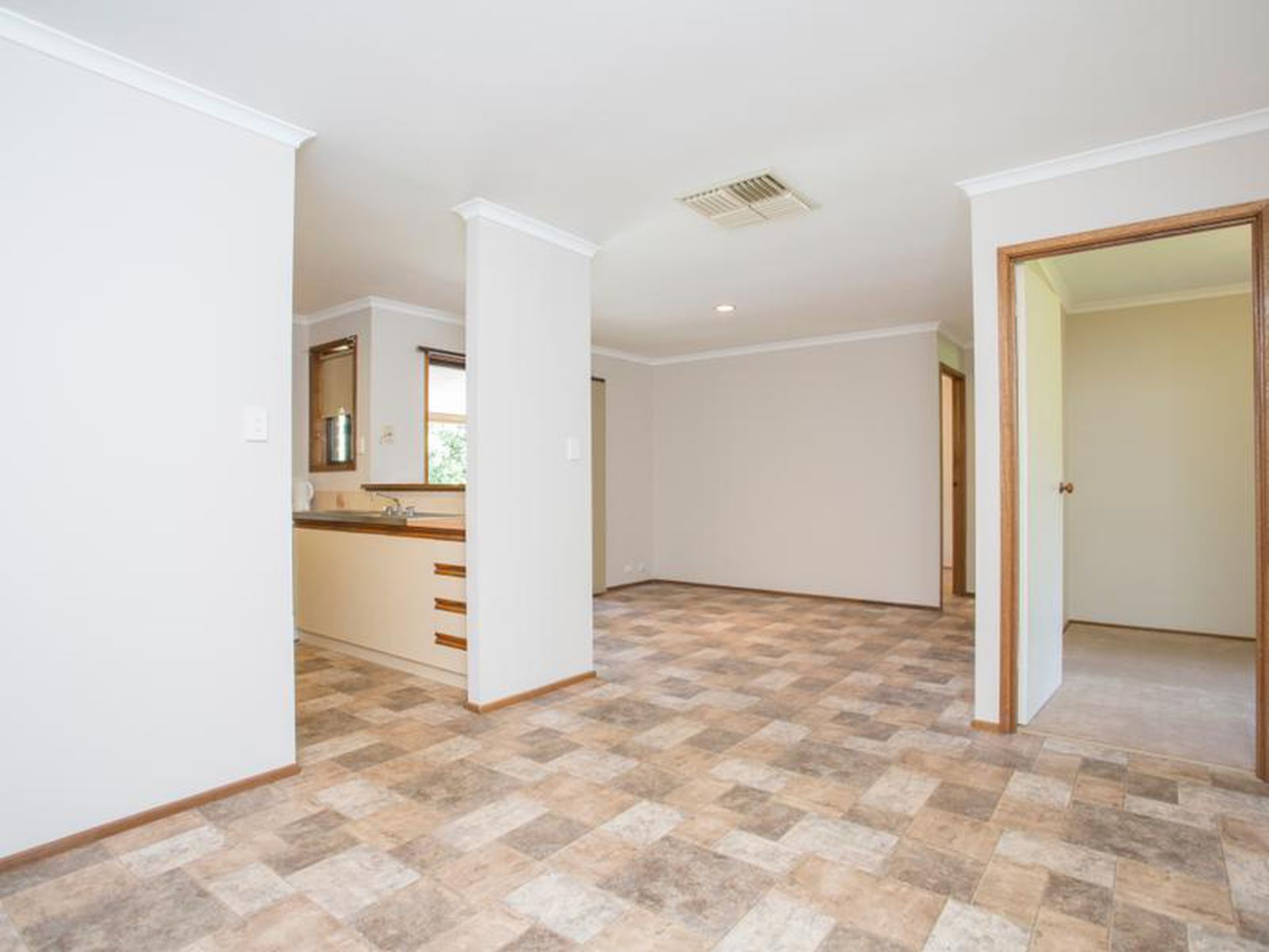 53 Barton Drive, Trott Park