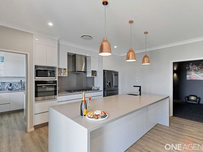 7 Kirra Court, Eli Waters