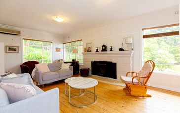 9 BEACONSFIELD-EMERALD ROAD, Beaconsfield Upper