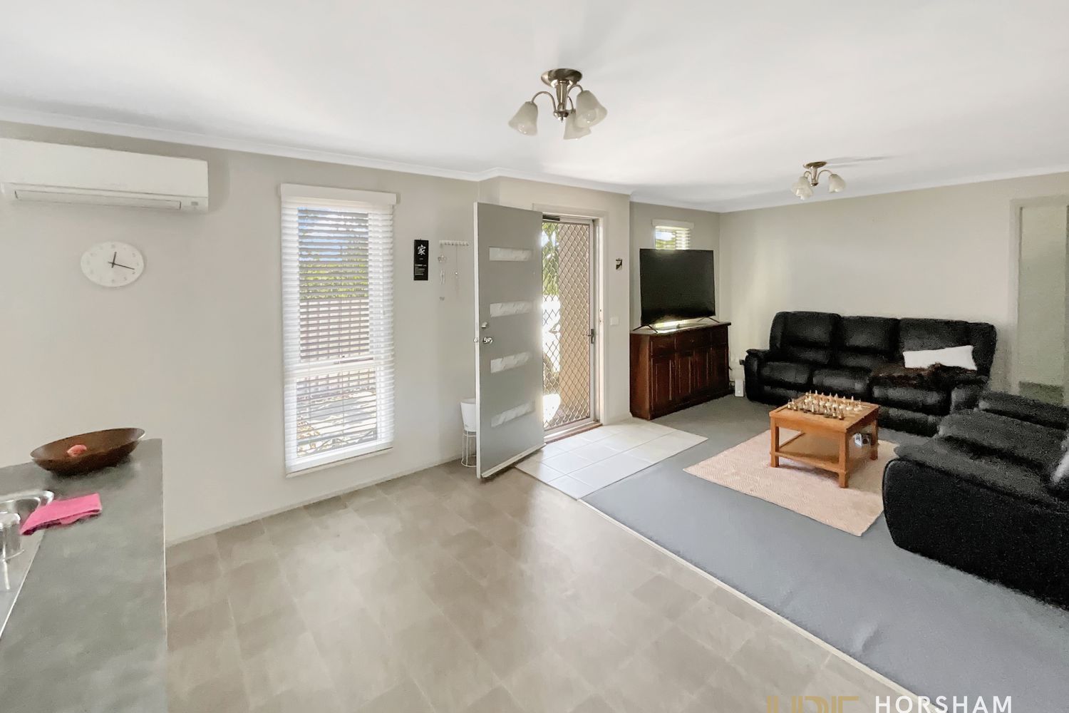 2 / 120 Bennett Road, Horsham