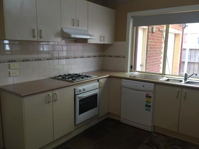 8 Lonsdale Circuit, Hoppers Crossing