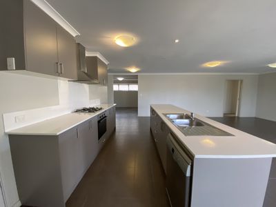 22 Geographe Bay Pass, Secret Harbour