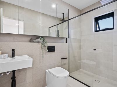 3 / 2 Bando Road, Girraween