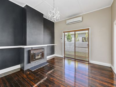 19 Adelaide Road, Millicent