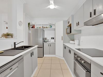 2210 / 40-42 Clifton Road, Clifton Beach
