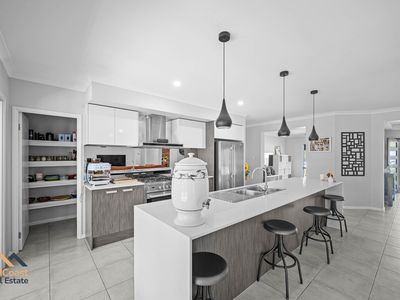 8 Brumby Close, Hallidays Point