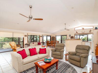 38 KARRASCHS ROAD, Dundowran