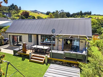 87 Hall Road, Sawyers Bay