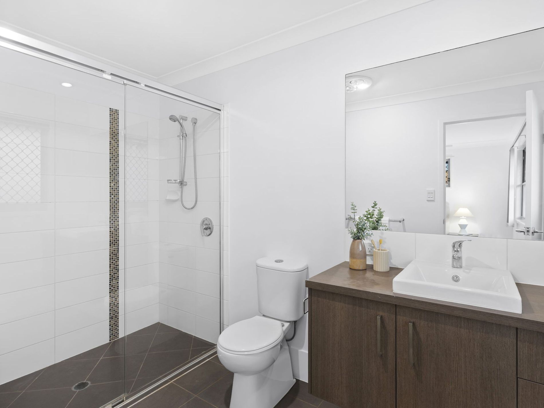 8 Worchester Crescent, Wakerley