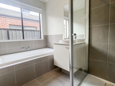 26 Lemon Myrtle Way, Craigieburn