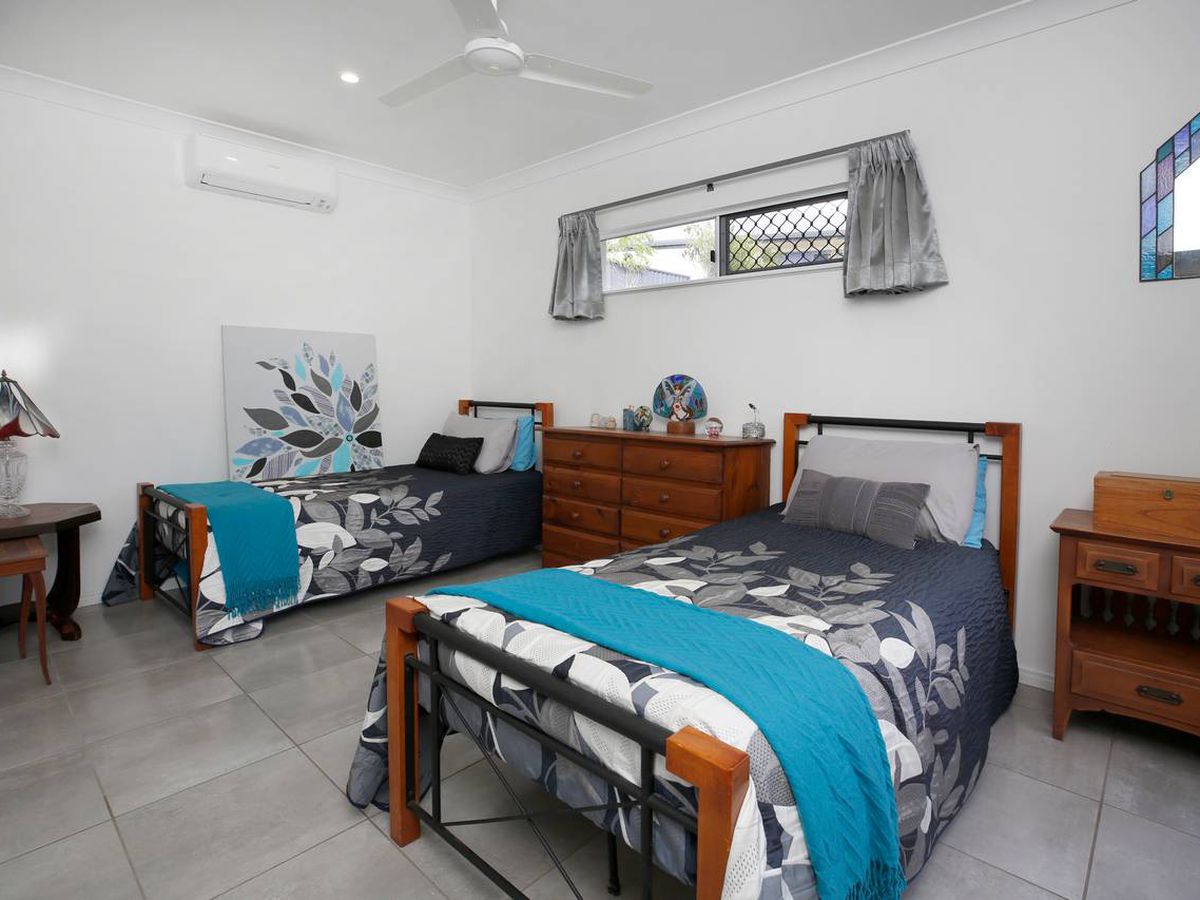 13 Moses Circuit, Atherton