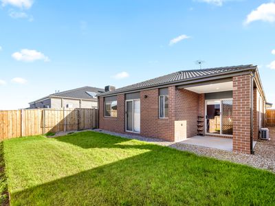 4 Taxon Road, Weir Views