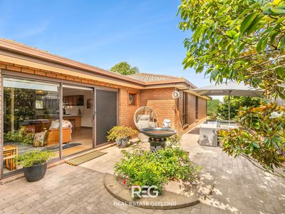 13 Greenbank Court, Leopold