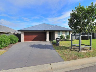 9 Figbird Street, Cooranbong