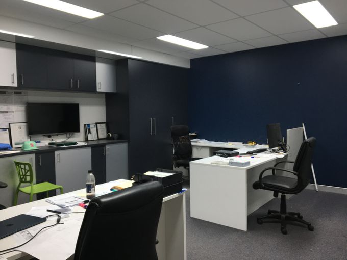 Unit 2, 3 and 4  / 18  Tectonic Crescent , Kunda Park