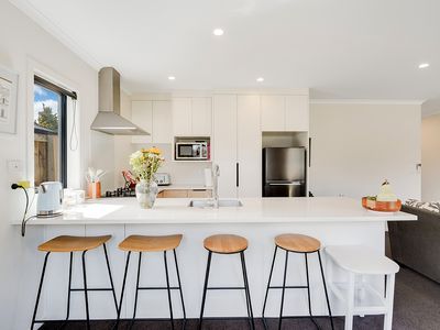 2 / 11 Forster Avenue, Hillcrest