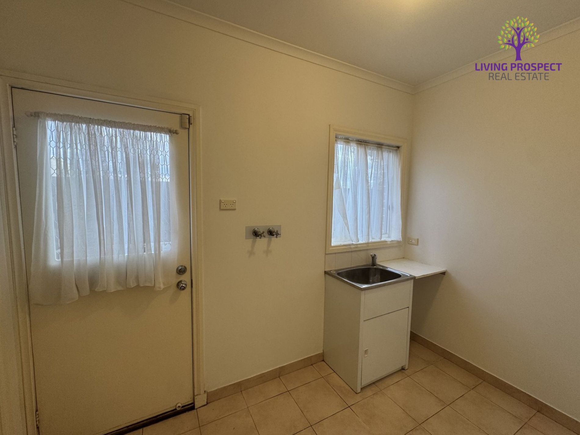 104 Foxwood Drive, Point Cook