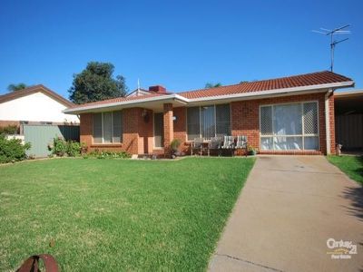 6 Parkland Place, Dubbo