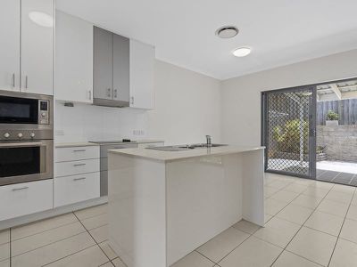 18 / 37 Slobodian Avenue, Eight Mile Plains