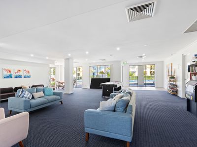 522 / 66 SICKLE AVENUE, Hope Island