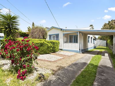 30 Seaview Avenue, Mornington