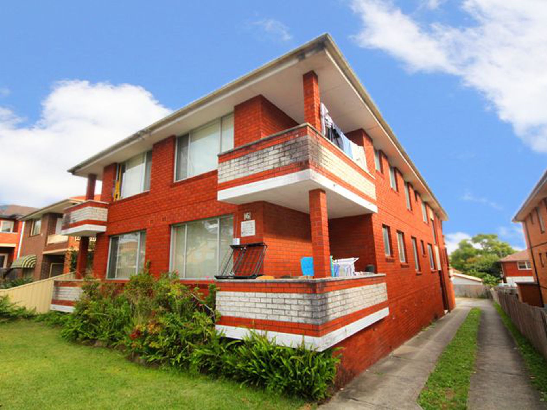 3 / 16 Mccourt Street, Wiley Park