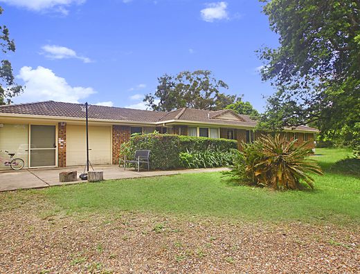 Cooroibah Rural Retreat image 1