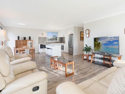 12 / 1 The Fairway, Tura Beach