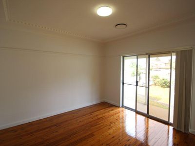 211 Henry Lawson Drive, Georges Hall