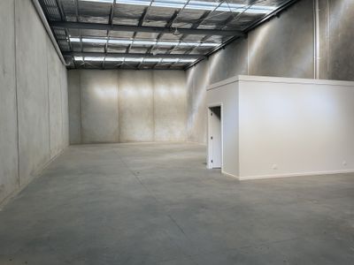 6 / 483B Dohertys Road,, Truganina