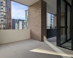 A304 / 661 Victoria Road, Melrose Park