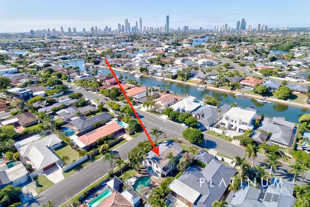 2 Dunbarton Avenue, Bundall