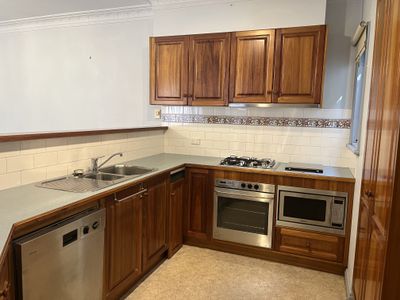 2 Sutherland Street, Geelong