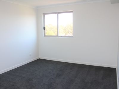 305 / 1  The Crescent, Yagoona