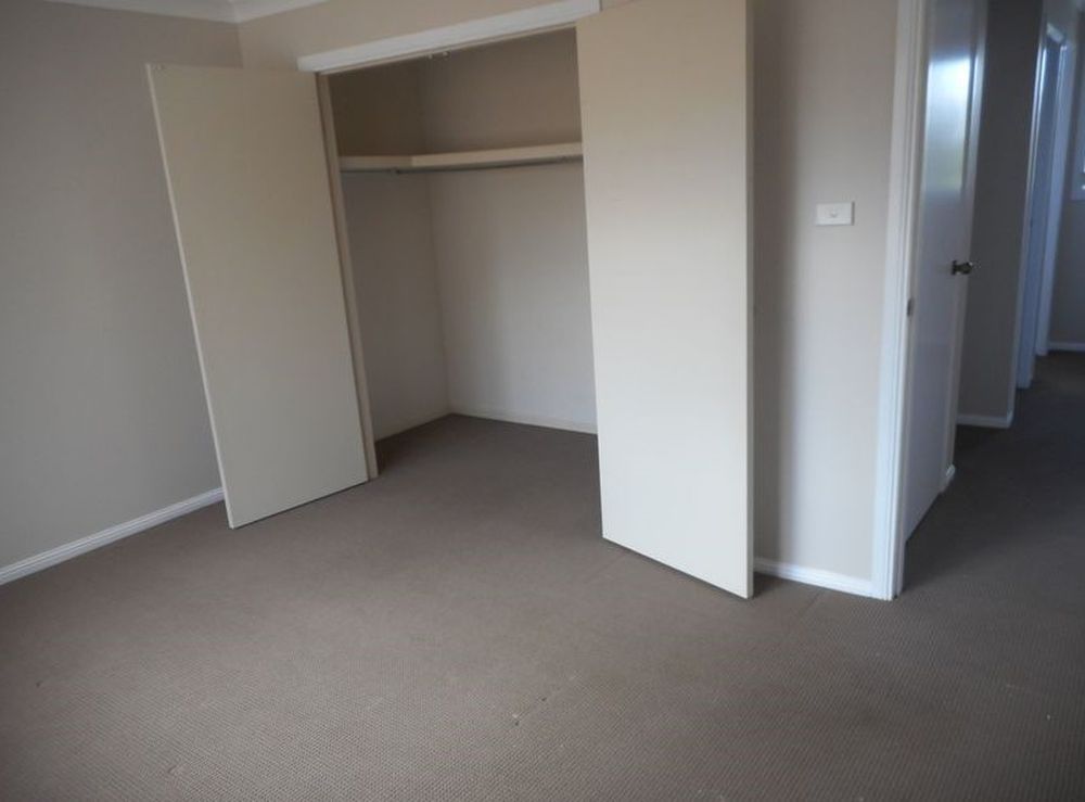 9 / 26 Holland Crescent, Casula
