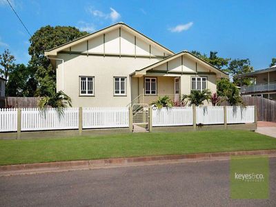 11 Estate Street, West End