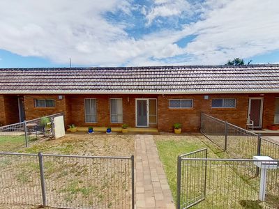 2 / 27 Hunter Street, Dubbo