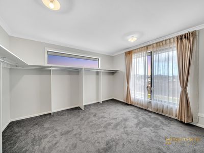 17 Lindberg Street, Manor Lakes