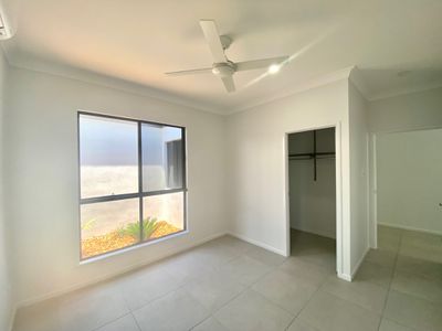 40 Seaside Parade, Palm Cove