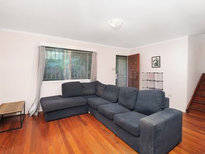 22 Mactay Street, Woodridge