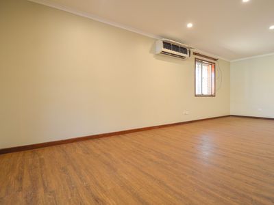 4 Yanderra Crescent, South Hedland